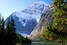 星空体育官网:甜甜蜜蜜,黄雅琼和刘雨辰在浙江卫视跨年晚会合唱《你最珍贵》.